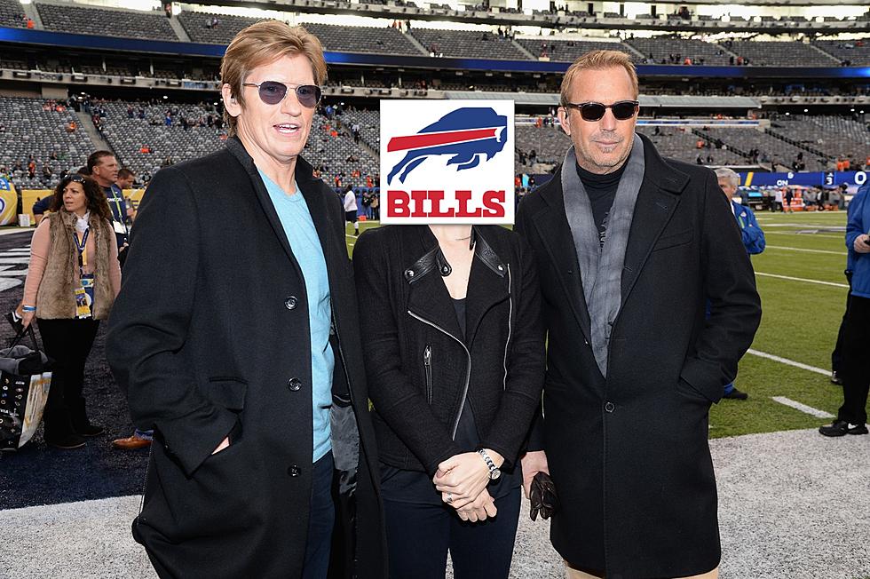 Famous Actress Yells ‘Go Bills!’, Poses for Picture with Upstate NY Fan