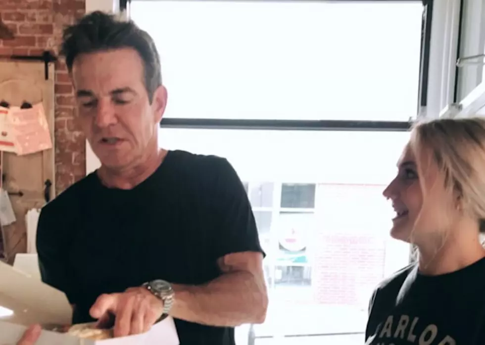 Actor Dennis Quaid Approves of Local Evansville Donut Shop