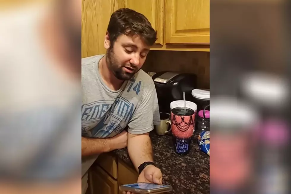 This Fella Made Siri Laugh and It Is Absolutely Hilarious [Watch]