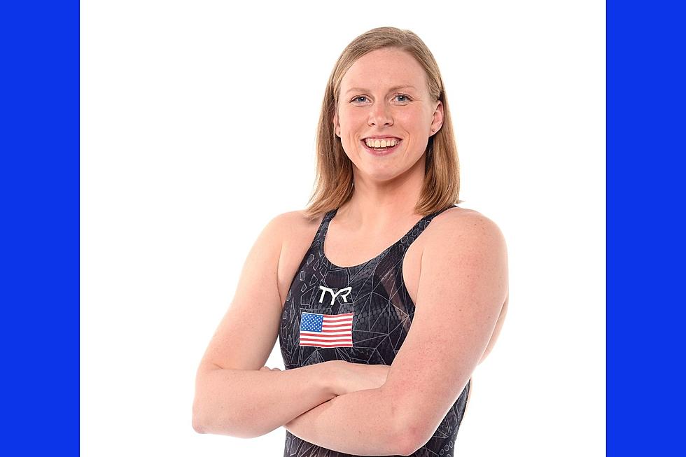 Video &#8211; Evansville&#8217;s Olympian Lilly King Demonstrates the Breast Stroke