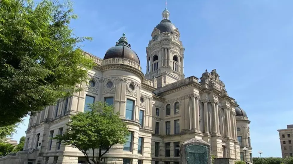 Gallery Shows Off the Beauty of Evansville&#8217;s Old Courthouse, Both Inside and Out