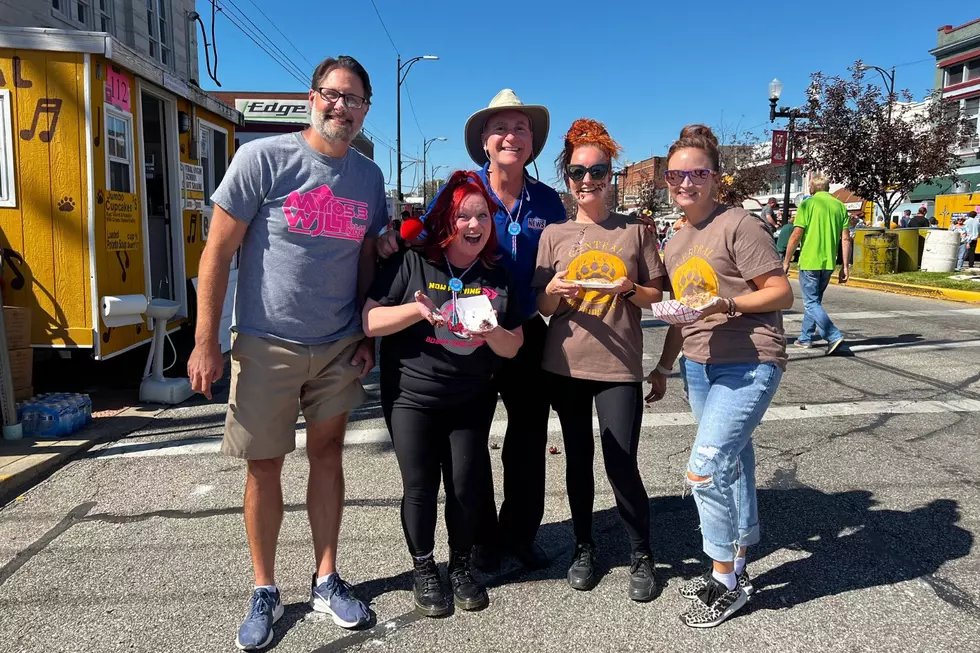 Funky Food Games - Monday's Donut Toss [VIDEO | AUDIO]