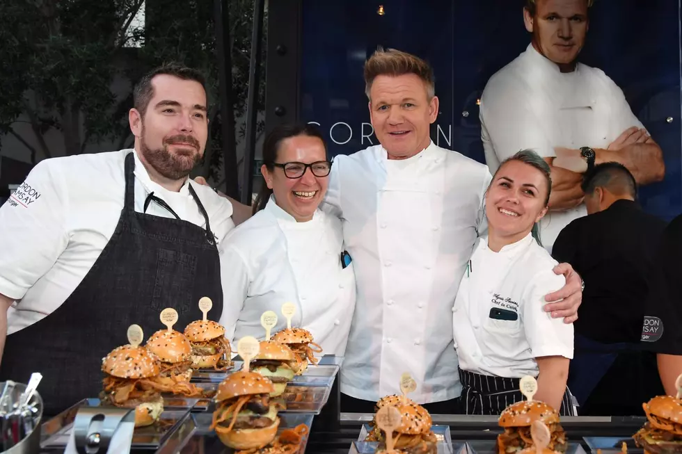 Celebrity Chef Gordon Ramsay Opens Southern Indiana Restaurant