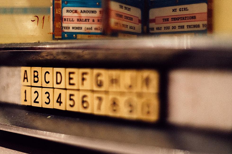 Remember These Evansville Diners &#038; Dives with Table Jukeboxes?