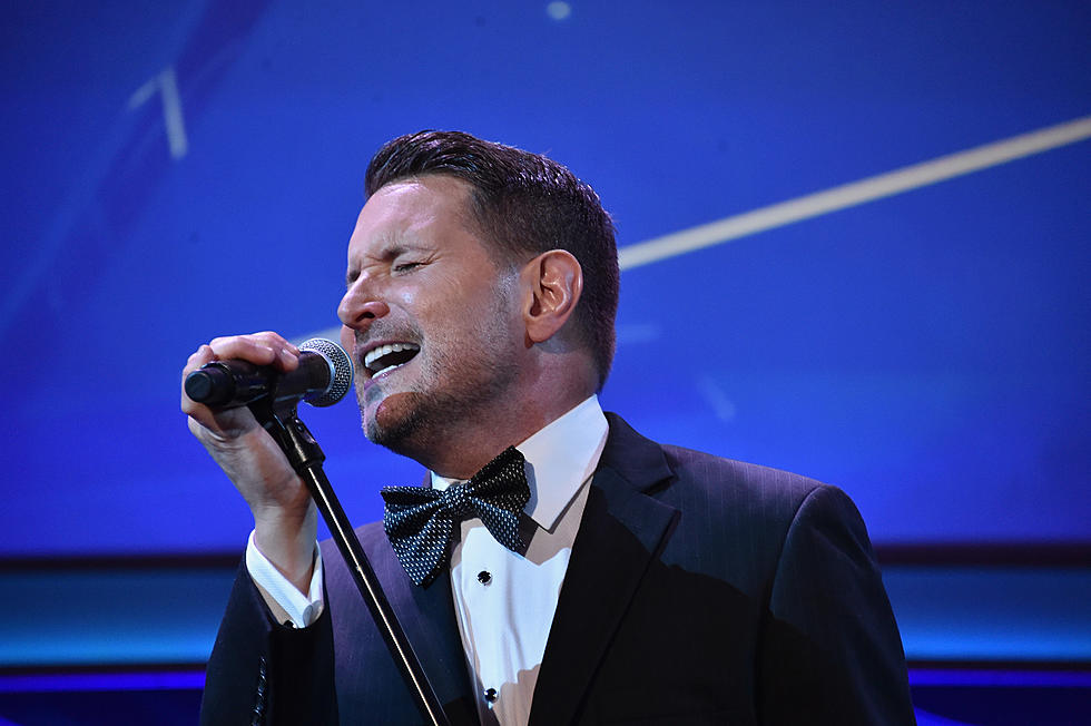 Ty Herndon&#8217;s Moving Performance of &#8216;The Climb&#8217; at GLAAD Awards