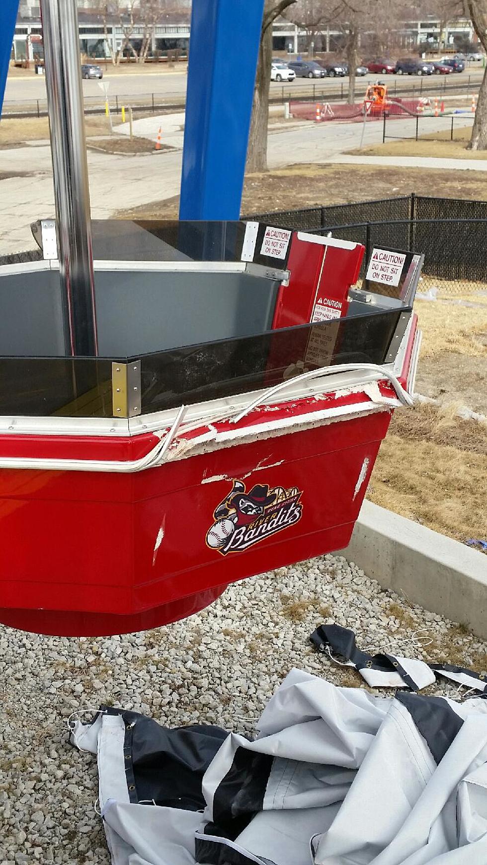 Davenport Ferris Wheel Damaged in High Winds