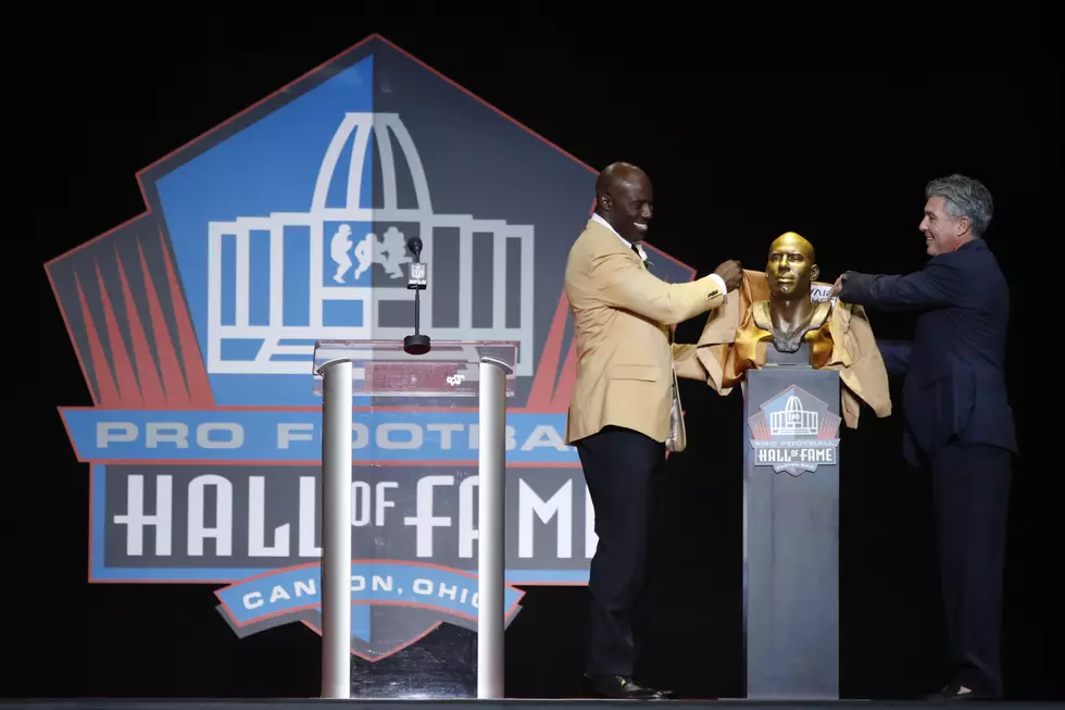 NFL Hall of Fame Exhibit Opens At Putnam