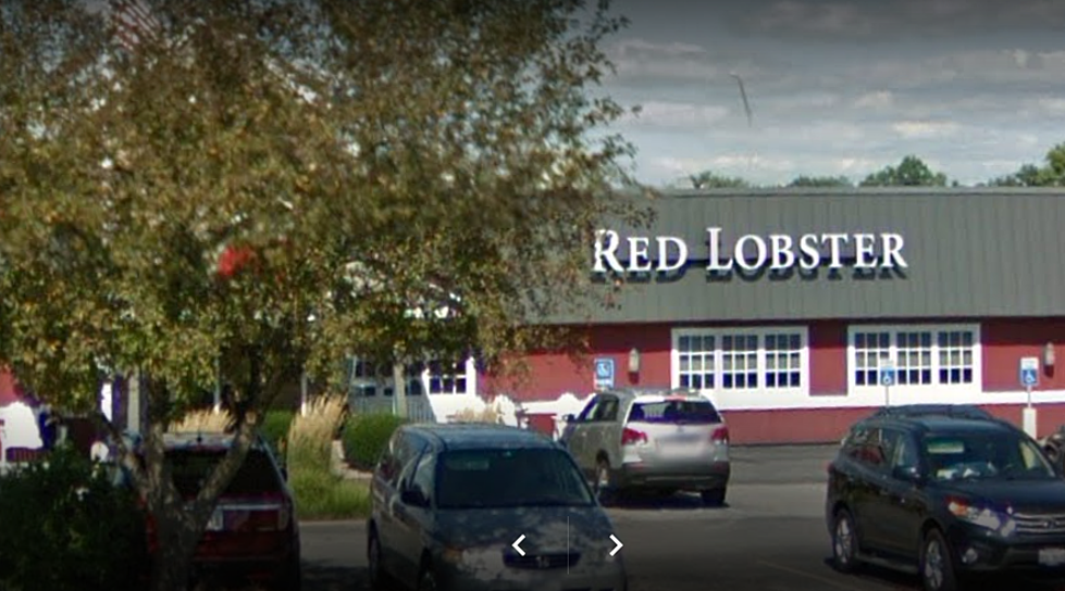 Have You Had Lobster And Waffles At This QC Restaurant?
