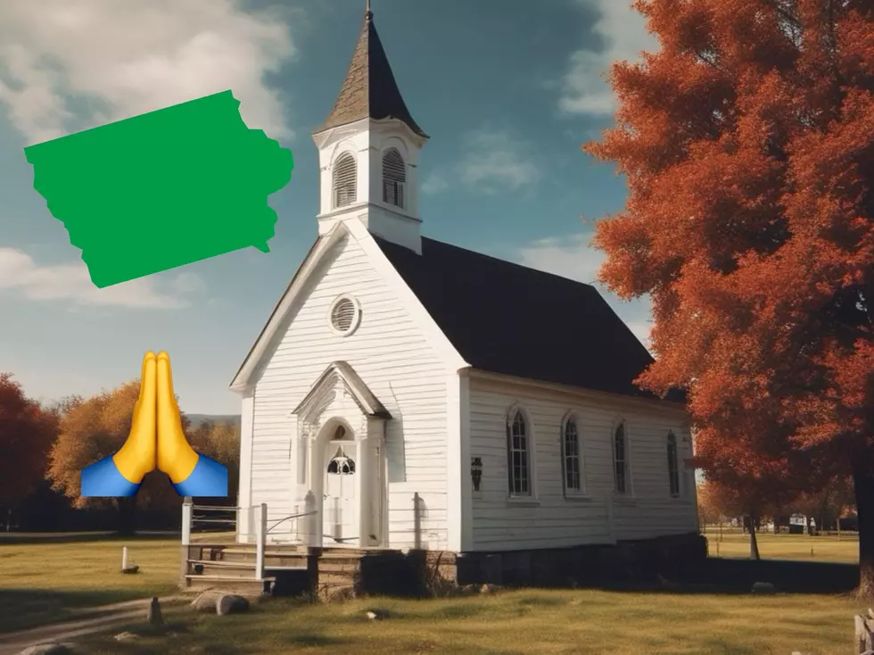 Look! Iowa Is Home To The World’s Smallest Church