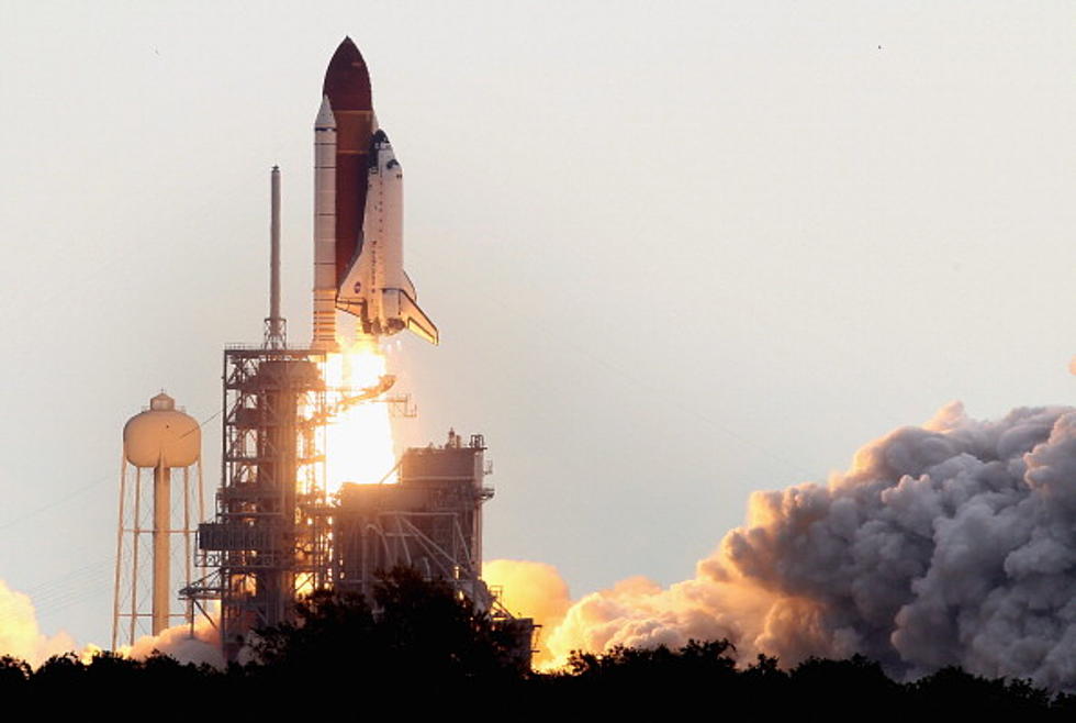 Space Shuttle Endeavor Makes Its Final Launch [Video]
