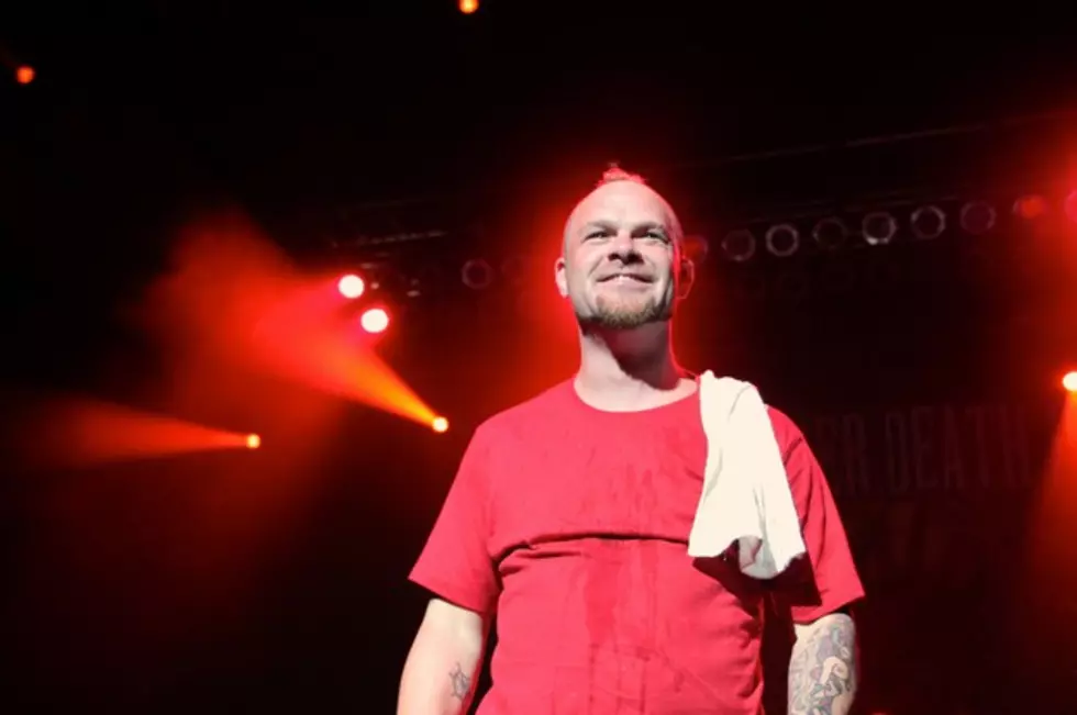 A Cool Backstage Moment From Five Finger Death Punch’s Ivan Moody At Q-Ruption