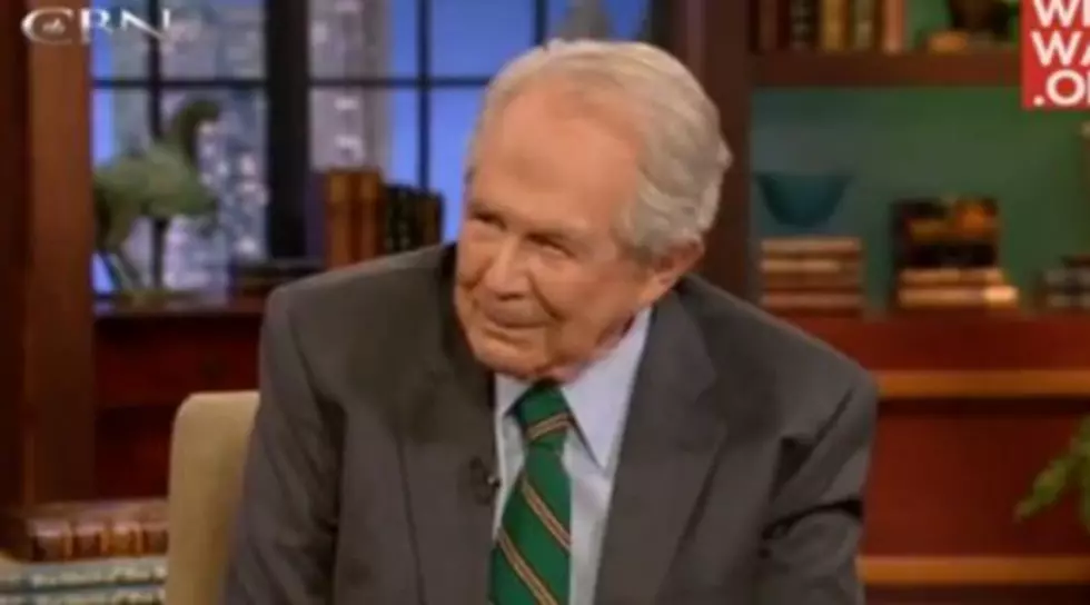 Religious Loud Mouth Pat Robertson Has No Idea What Mac & Cheese Is – Asks If It’s A ‘Black Thing’