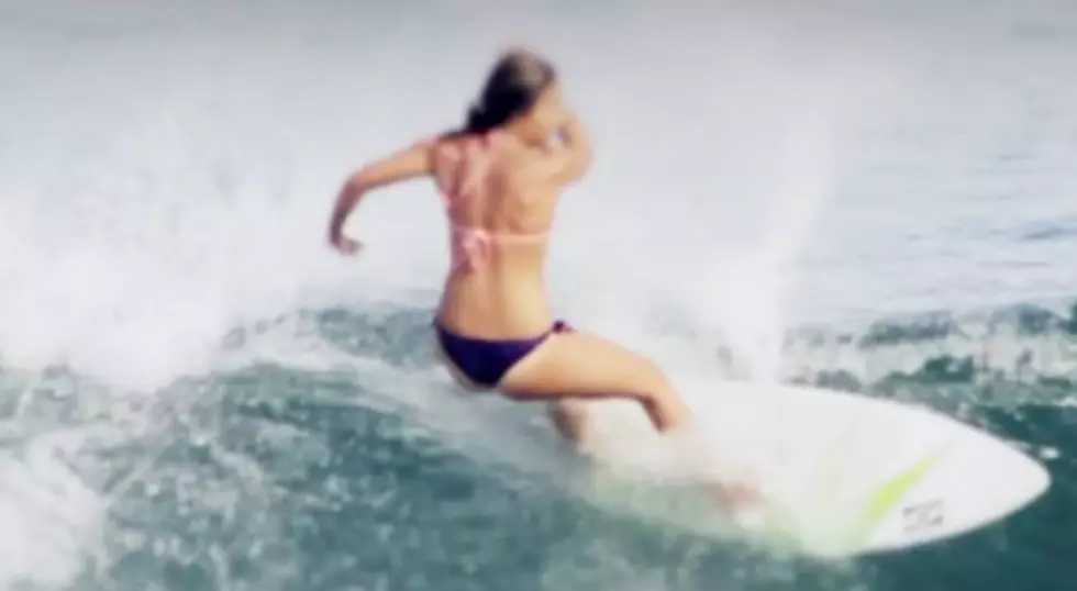Bikini’s & Surf [VIDEO]