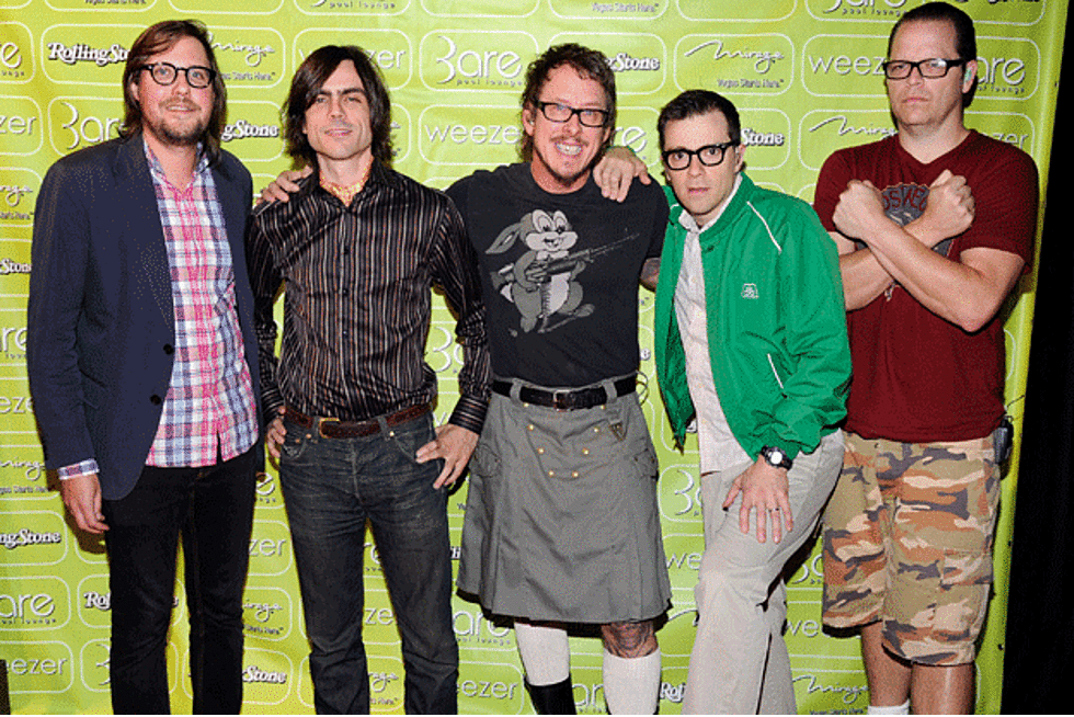Weezer Map Out More 2012 Tour Dates