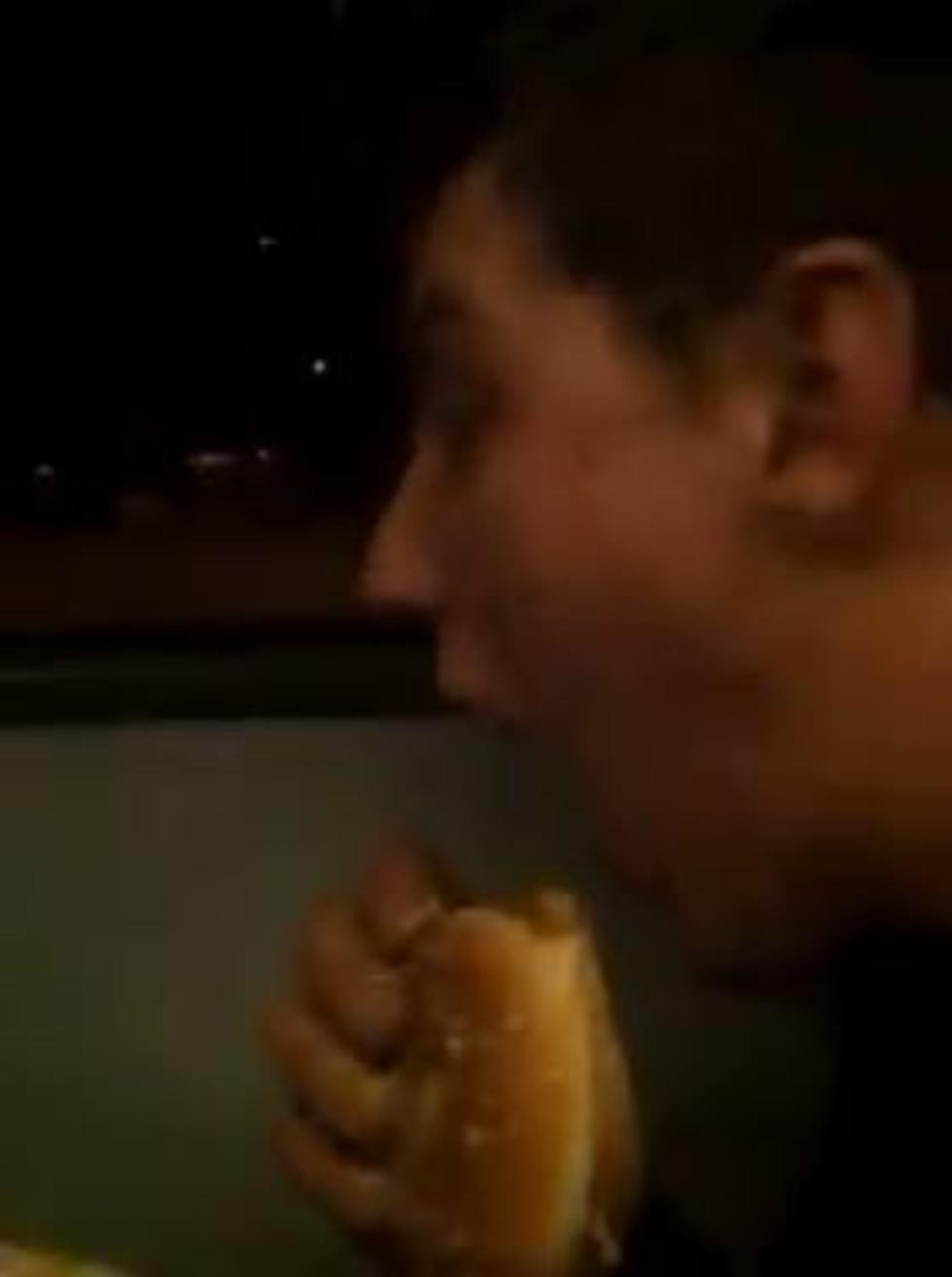 Drunk Guy Fails At Eating [VIDEO]
