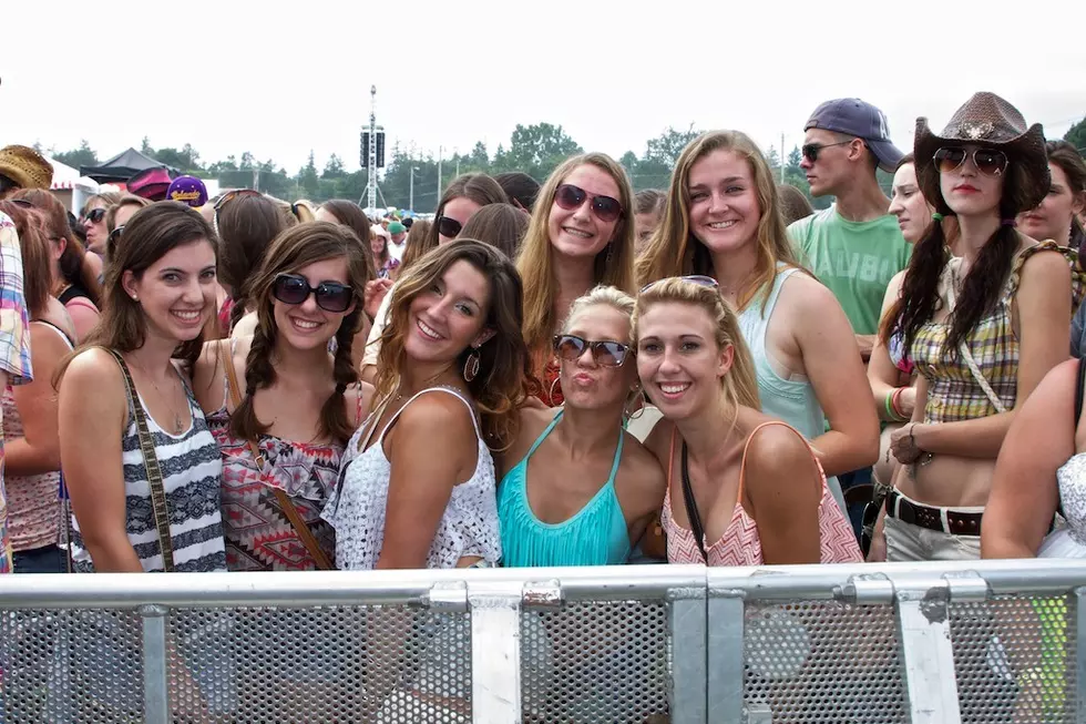Girls of Countryfest 2013 [PHOTOS]