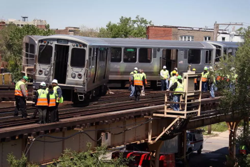 Video Of Naked Woman On Train Fighting 300 lb Man And Getting Arrested [NSFW]