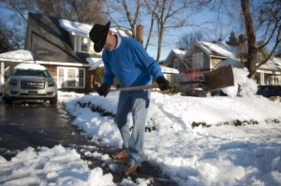 Amsterdam Man Shovels Those In Need For Free