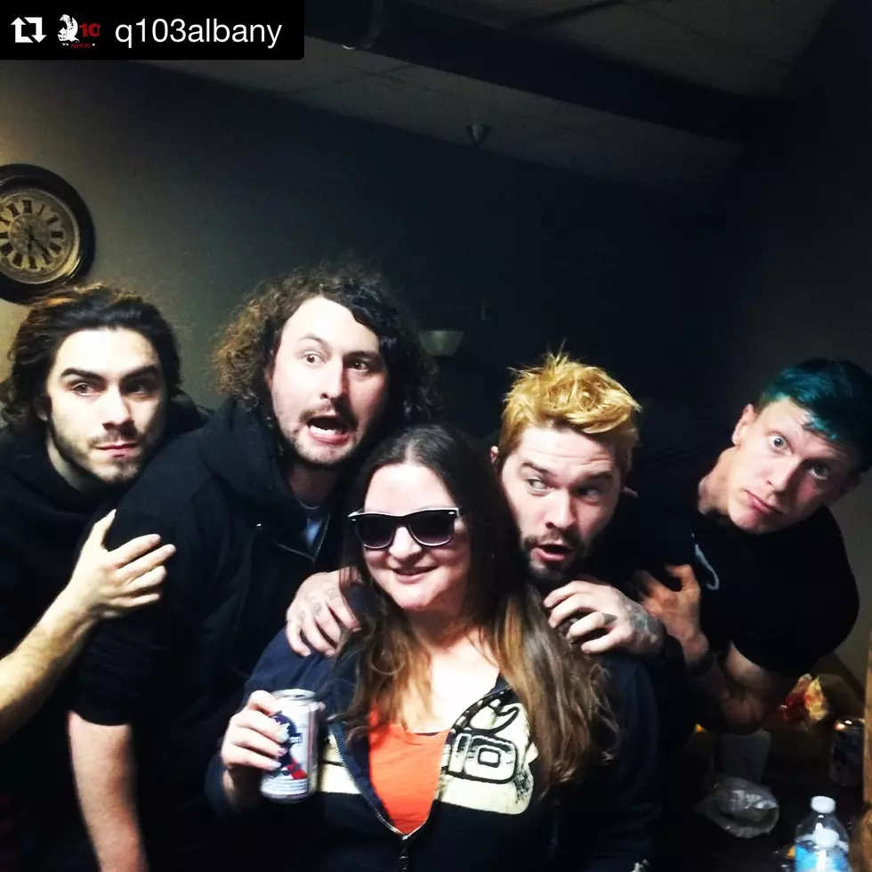 Q103 Interview With &#8216;Holy White Hounds&#8217; Backstage At The Upstate Concert Hall