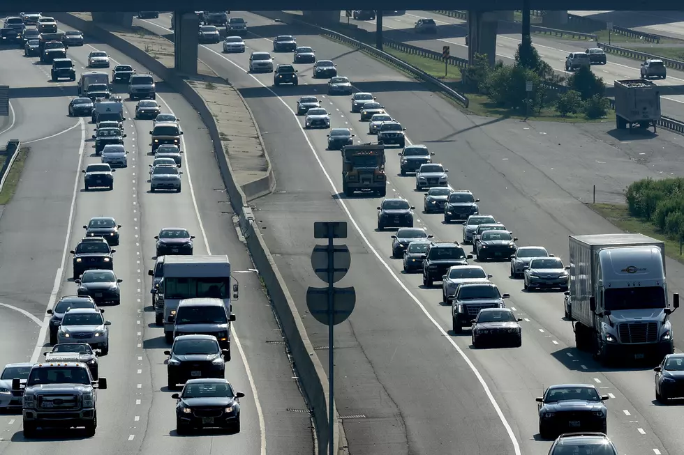 Lawmakers Urge Cuomo To Remove Highway Signs