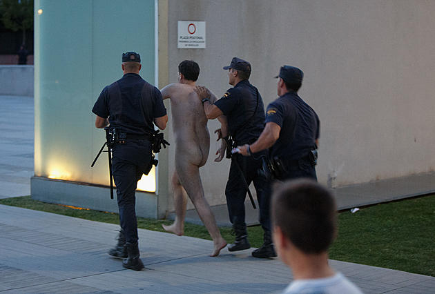 Naked Man Exercising at Gym Arrested