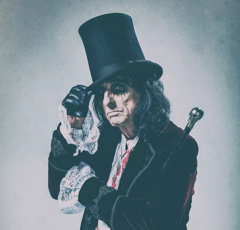 Alice Cooper Talks To Steve King On Q1057