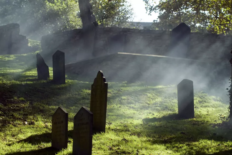 Tour the Haunted Pinewood Cemetery to See The Headless Angel…Unless You’re scared?