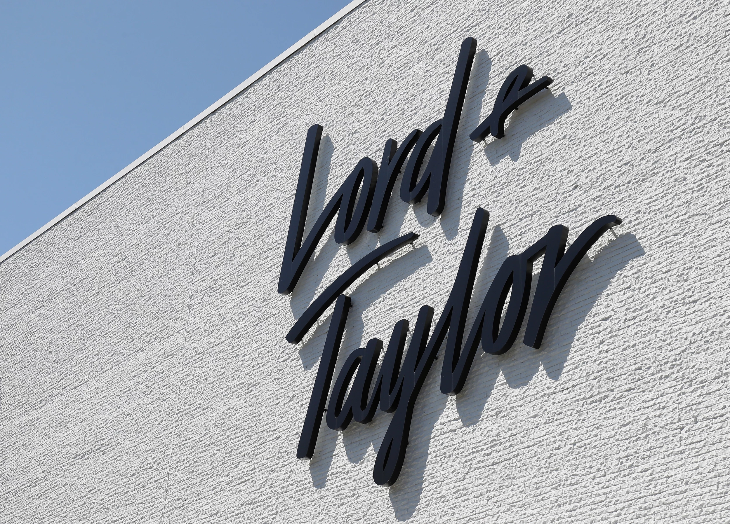 Checking out the new Lord & Taylor at Crossgates