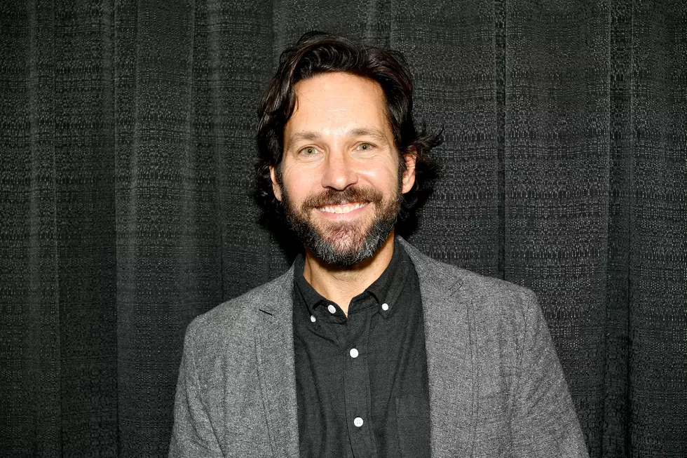 Paul Rudd is Handing out Cookies to New York Voters