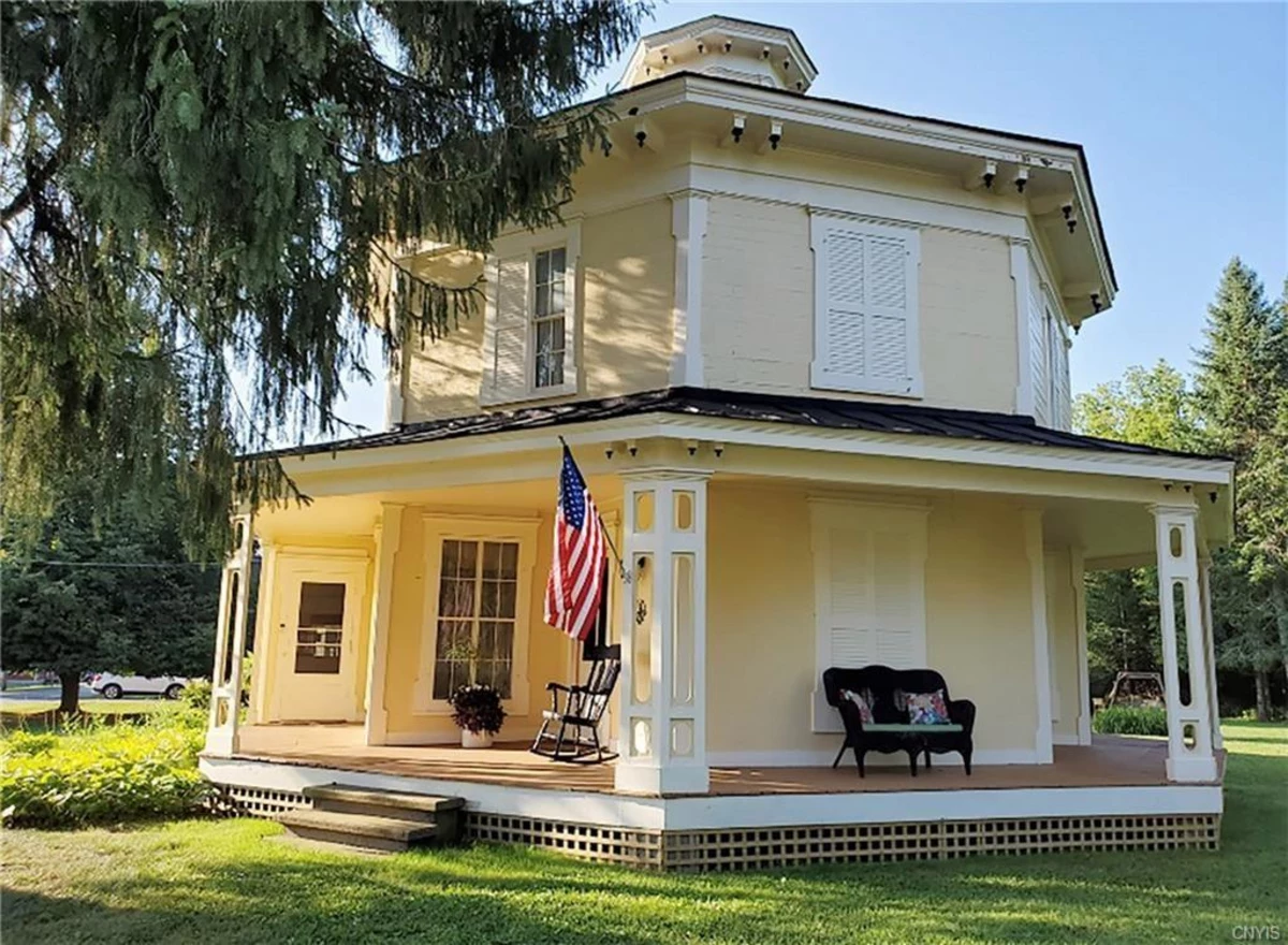 Look Inside This Charming 1852 Octagon House For Sale In New York