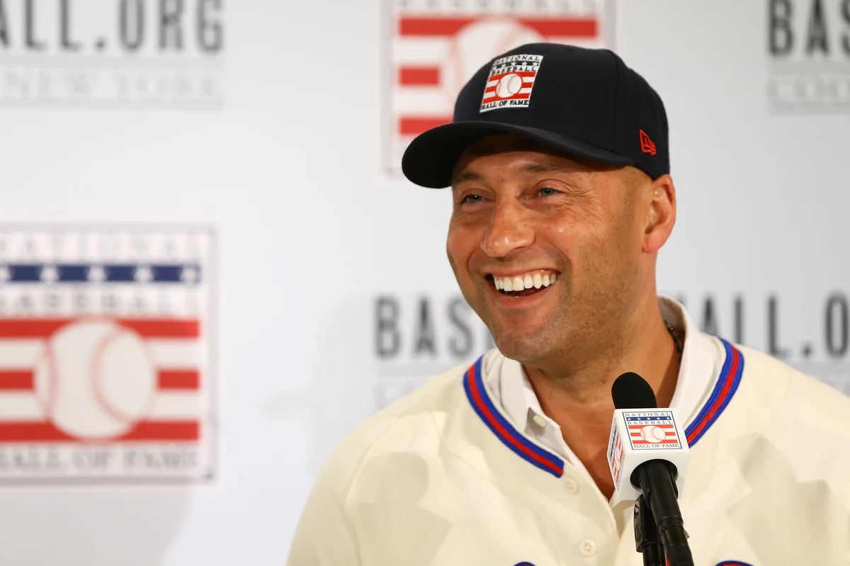 New York Yankees' captain Derek Jeter pumps his fist after the Kansas  News Photo - Getty Images