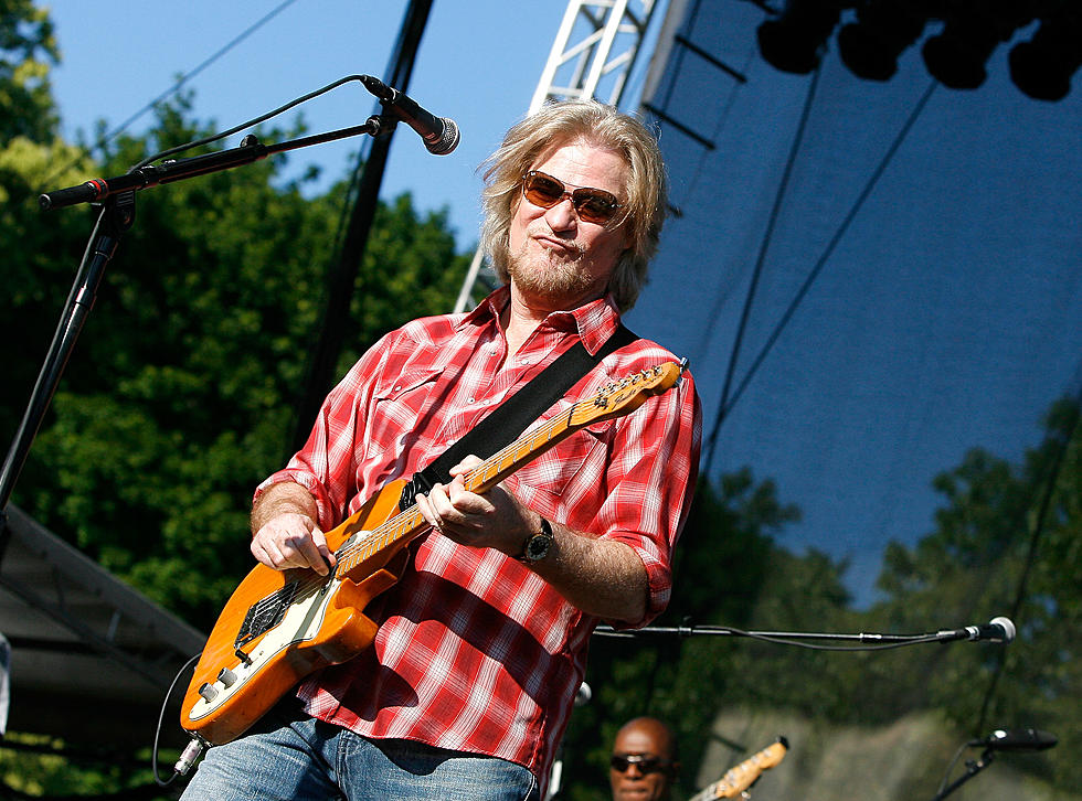 Daryl Hall Rips Albany Hilton Hotel During SPAC Concert