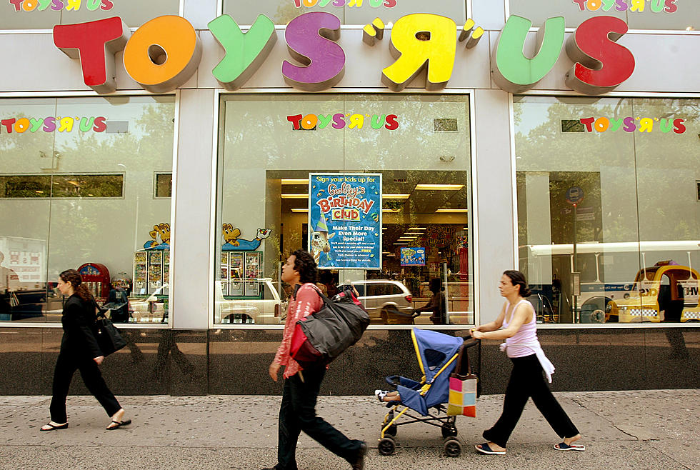 Geoffrey and Toys “R” Us are Coming Back to The Capital Region