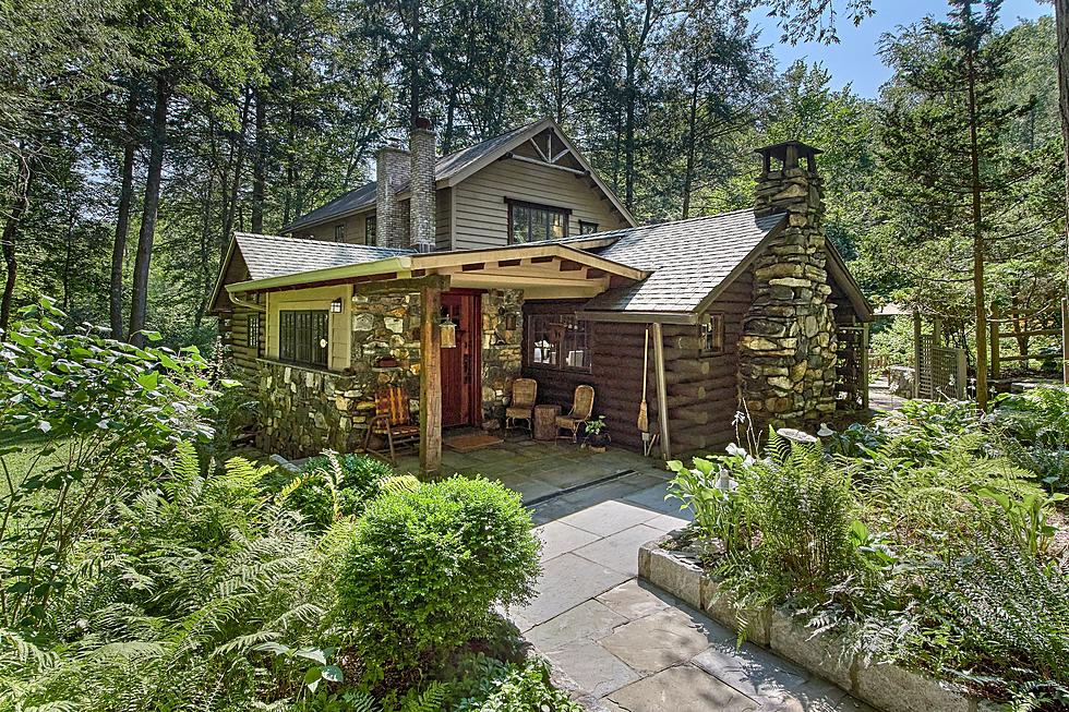 Need to get Away? Here’s the Perfect Log Cabin in the Woods