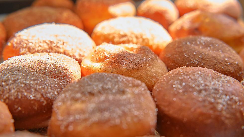 Cap Region Cider Donuts So Good You Can Only Get Them on Sundays
