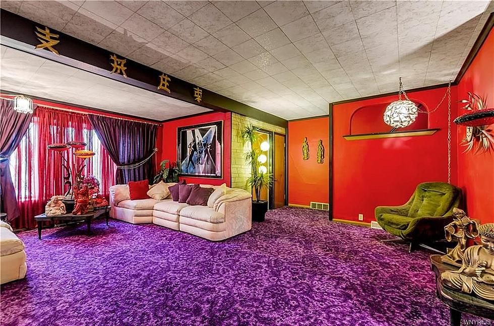 1970 Staten Island Home for Sale and Almost Every Room Is Pink