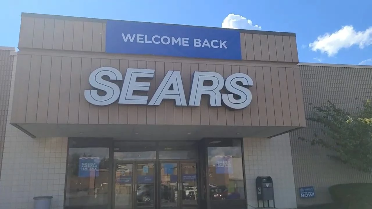 One Of The Last Open Sears Stores Is In Ny! Wanna See Inside?