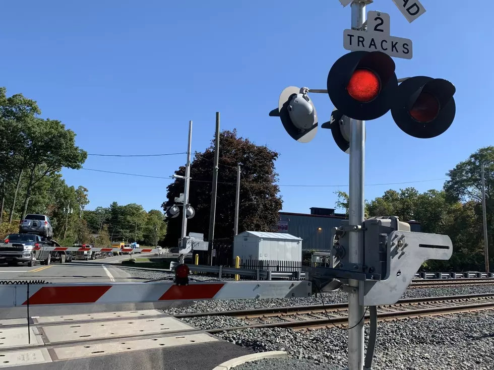 Drivers Take Matters In Their Own Hands At Colonie RR Crossing!