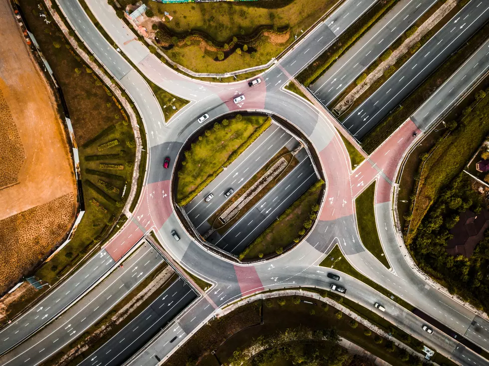 Are New York Roundabouts Confusing? Do You Even Need a Turn Signal?