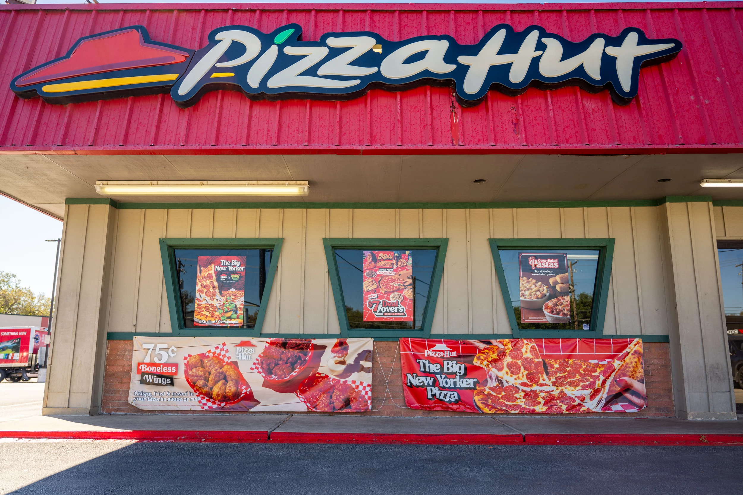 What Pizza Hut Closures Mean For New York's Capital Region