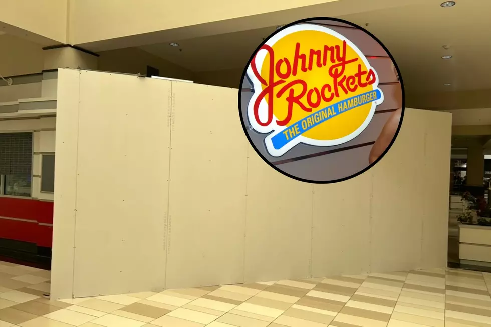 What’s Happening With Old Johnny Rockets Location Inside of Crossgates Mall?