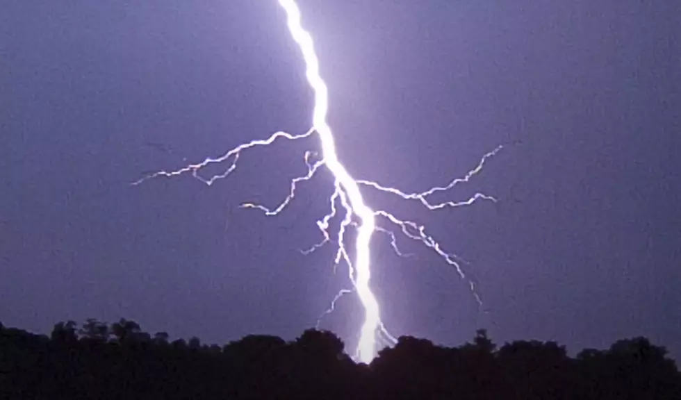 Watch Lightning Strike in St. Louis at 10,000 Frames-Per-Second