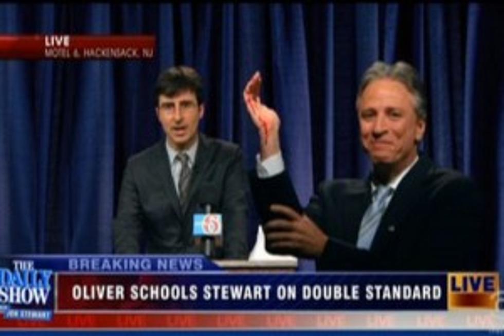 Jon Stewart Slices Hand While Spoofing Buddy Anthony Weiner [VIDEO]