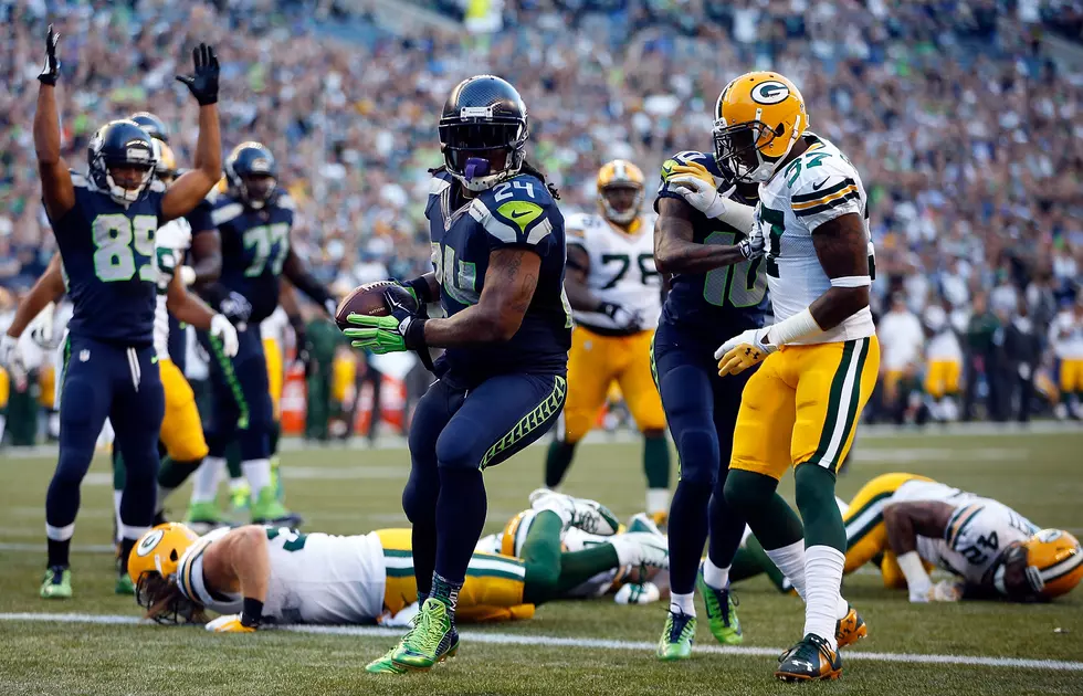 Marshawn Lynch Leads Seahawks Over Packers in NFL Opener