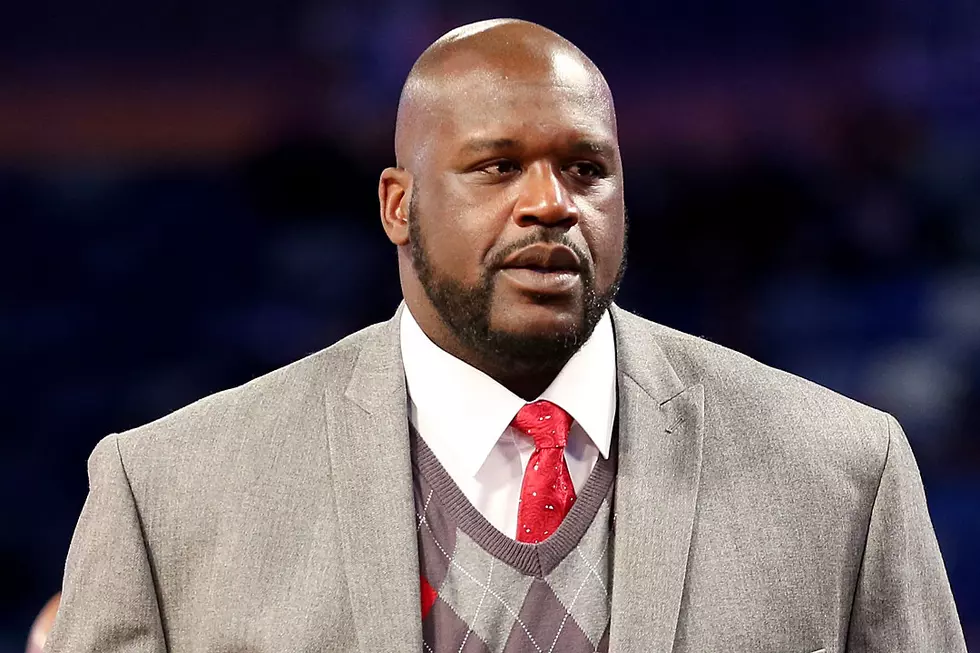 Shaquille O&#8217;Neal Bowls Over Christmas Tree on Live TV