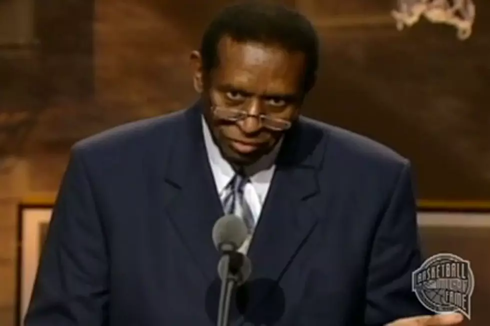 Earl Lloyd, NBA’s First Black Player, Dead at 86