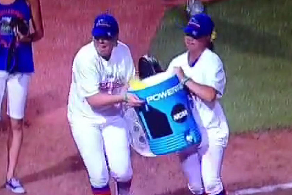 Sit Back, Relax and Watch the World’s Most Pathetic Gatorade Bath