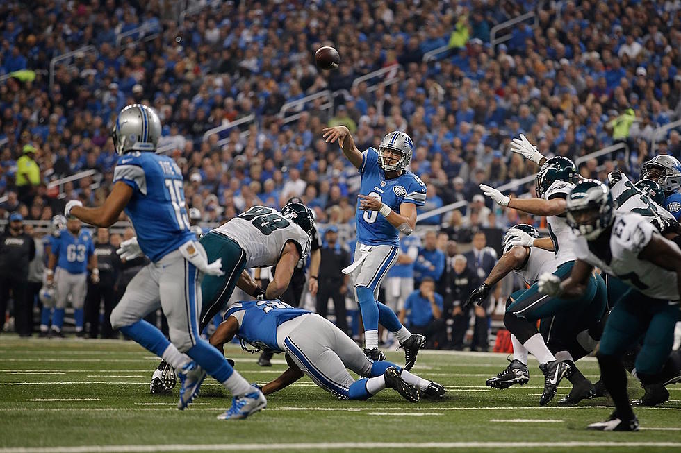 Matthew Stafford Leads Lions Rout of Eagles, 45-14