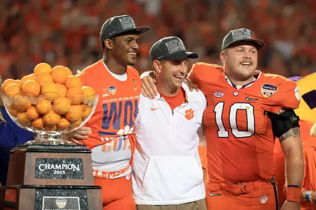 Clemson Runs Over Oklahoma to Advance to National Title Game