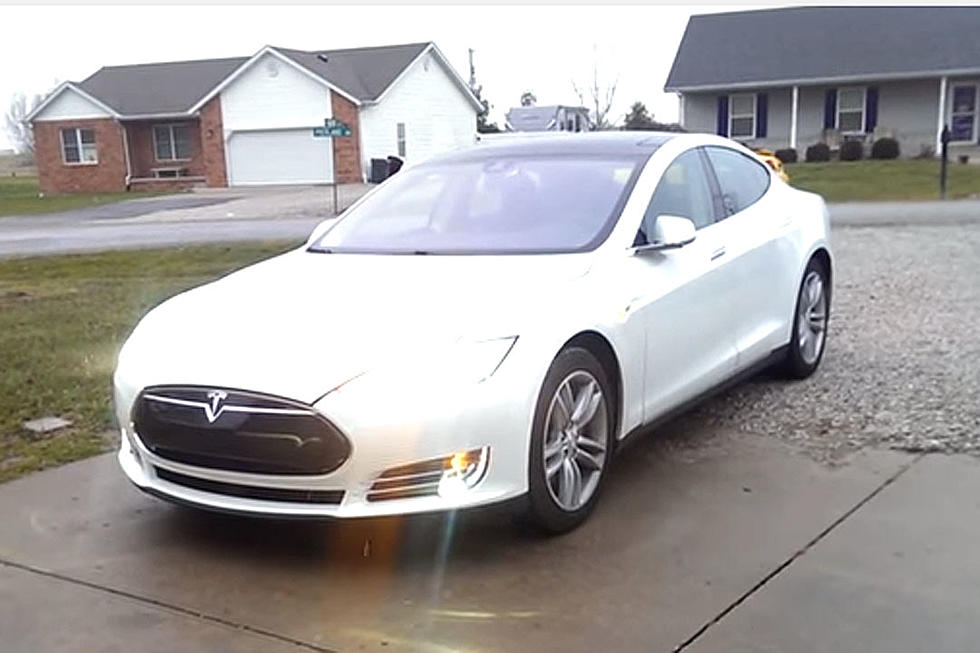Tesla’s Cars Can Now Park Themselves